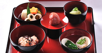 日本料理「瀬戸内」のお食い初め膳