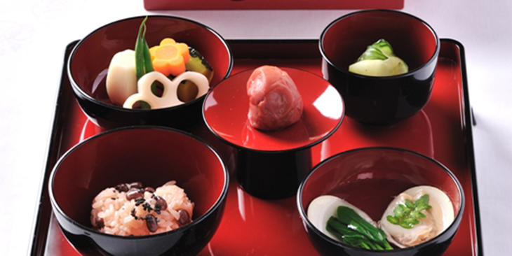 日本料理「瀬戸内」のお食い初め膳